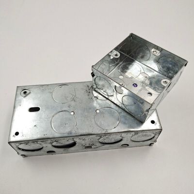 ποιότητας  BS Standard Switch Socket Box IP65 Galvanized Steel 3X6 3X3 Εργοστάσιο